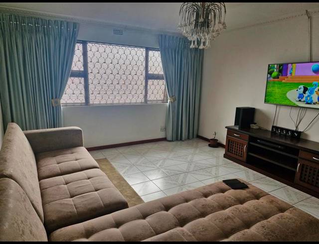 6 BEDROOM HOUSE FOR SALE IN CRAVENBY